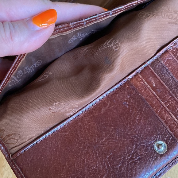 Fossil wallet 8x4” in good condition, pre-owned - Picture 8 of 9